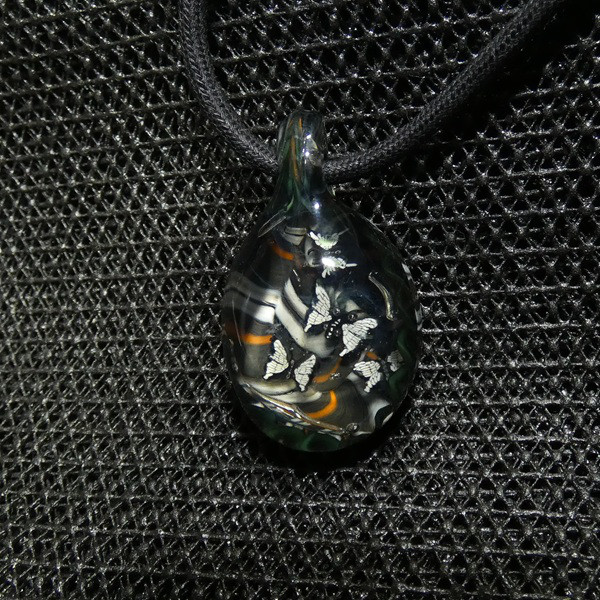 ハロウィンバタフライ（ガラス、ペンダント、蝶、トンボ玉、一点物、伝統工芸）