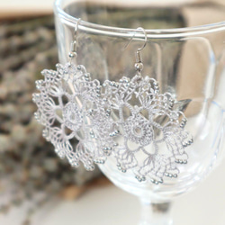 OYA Needlelace earrings [CRYSTAL] Silver 第1張的照片