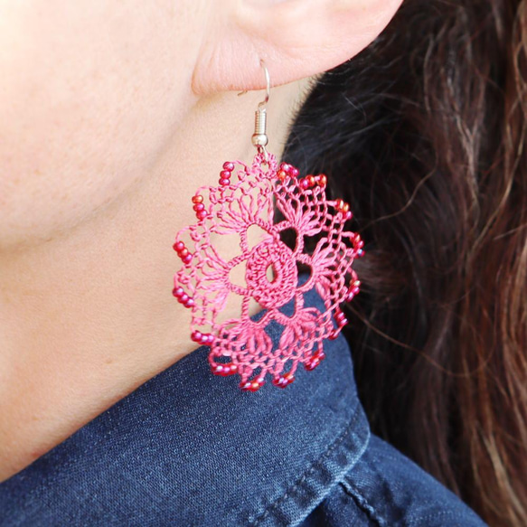 OYA Needlelace earrings [CRYSTAL] Rose Pink 第2張的照片