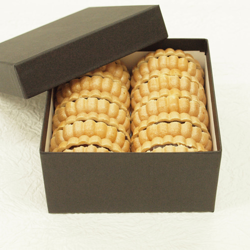 不朽最中 小10個入】創業98年変わらぬ老舗伝統の味 自家製餡の最中