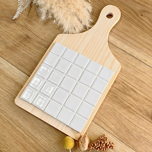 美濃焼タイルのシンプルでおしゃれなカッティングボード型鍋敷き