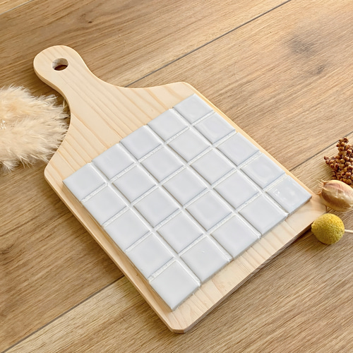 美濃焼タイルのシンプルでおしゃれなカッティングボード型鍋敷き
