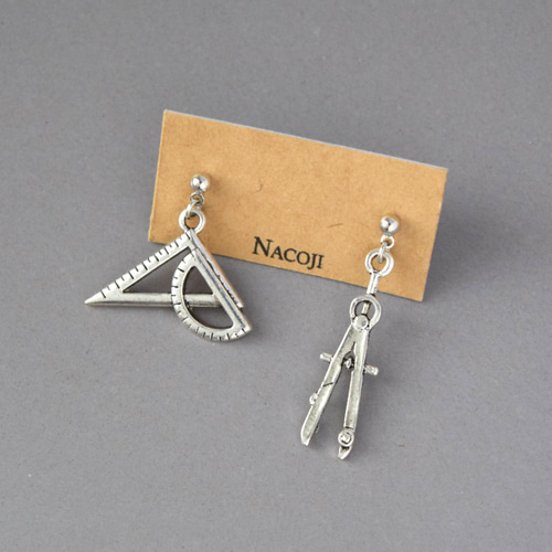 969,分度器三角定規ピアス 製図ピアス ディバイダと三角定規と分度器