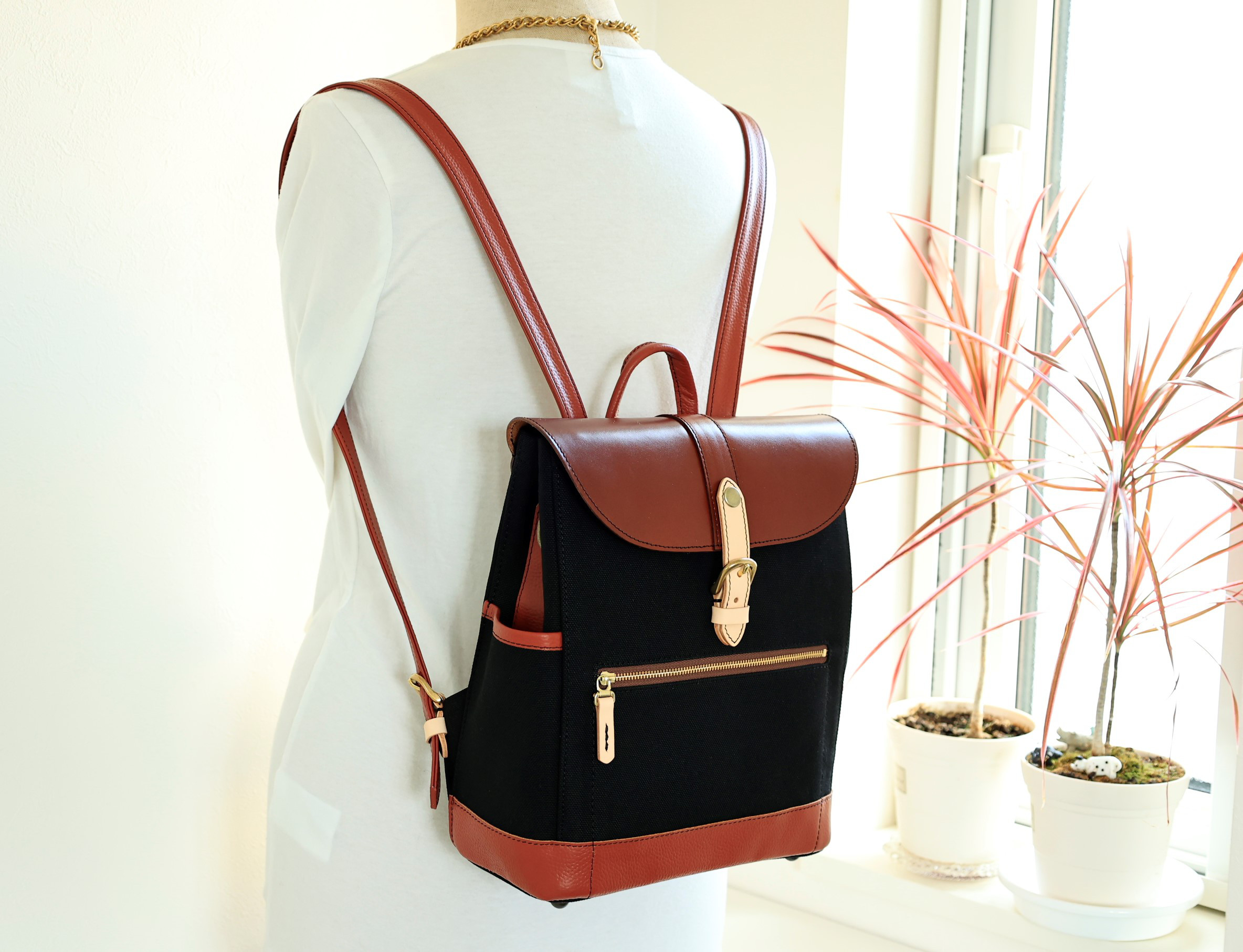 新作!！大人の帆布＆レザートリムminiminiスリムリュック Black＆Brown New!!