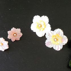 〜 fiore 〜　フラワー型ホワイトシェルのピアス／イヤリング 6枚目の画像