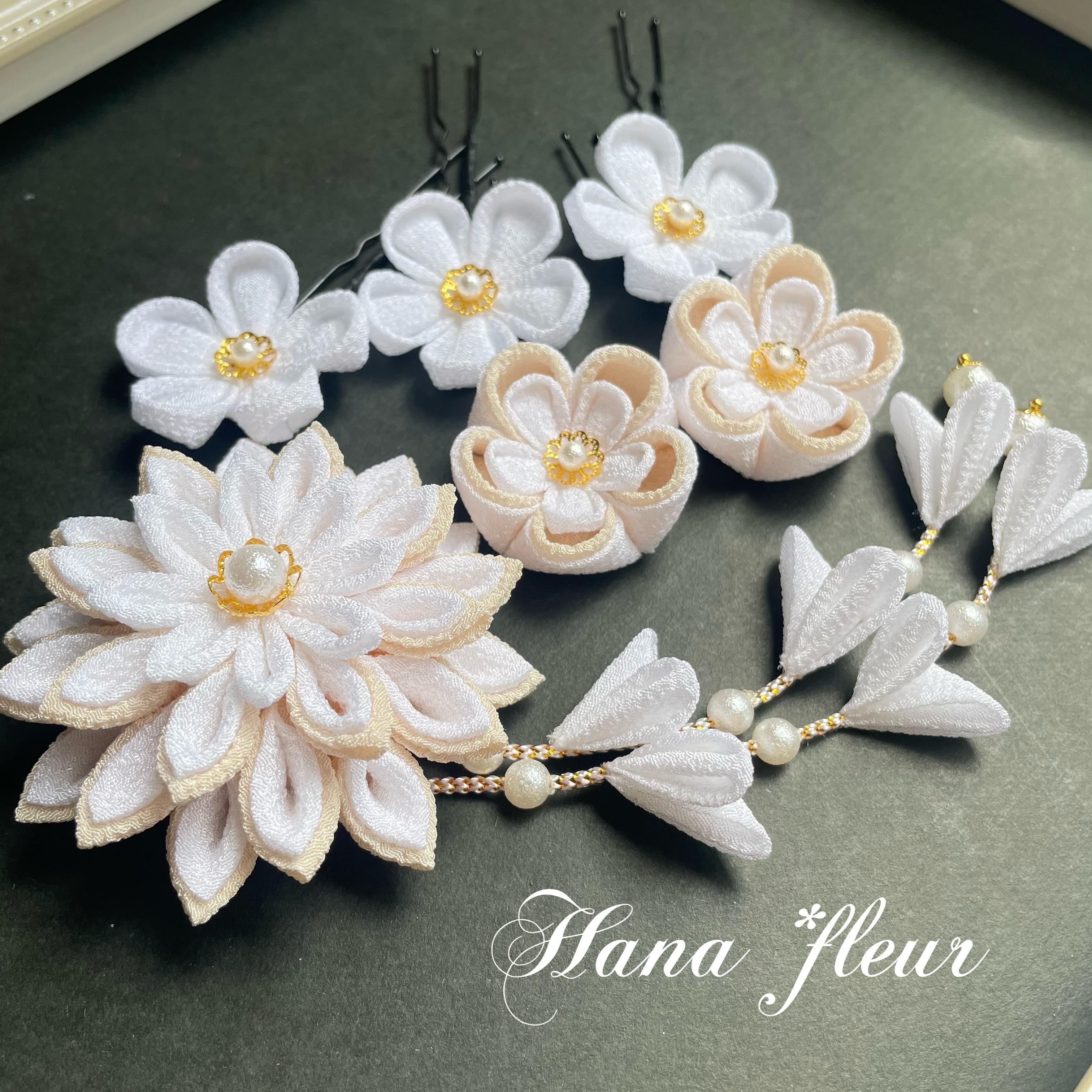 つまみ細工髪飾り ❁﻿ 白＆生成