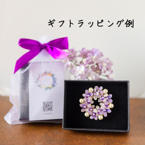 45 薄いパープルのコットンパール✖︎パープル系カボション　ピアスorイヤリング すみれとコットンパールのピアス／イヤリング ：菫 スミレ 花 紫