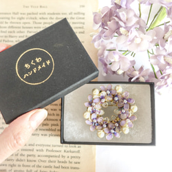 紫羅蘭和棉珍珠花環胸針，也是 70 歲和 77 歲生日的絕佳禮物 第15張的照片