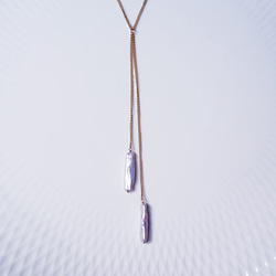 コーデ万能！ロング淡水真珠とサージカルステンレスのY字ネックレス　～Hana 7枚目の画像