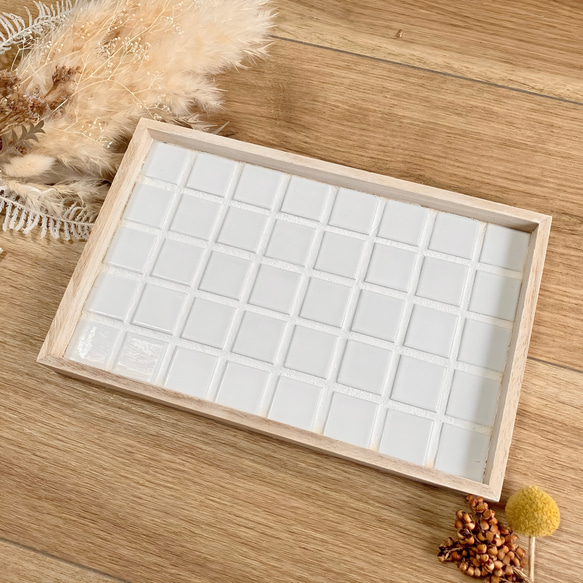 人気】シンプルでおしゃれな美濃焼タイルの真っ白なトレー【大