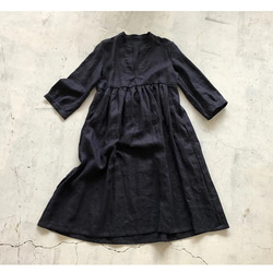BLACKLINEN 腰部褶皺連身裙，船頭款，法國亞麻，01207 第5張的照片