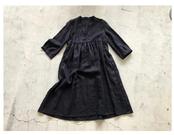 BLACKLINEN 腰部褶皺連身裙，船頭款，法國亞麻，01207 第5張的照片