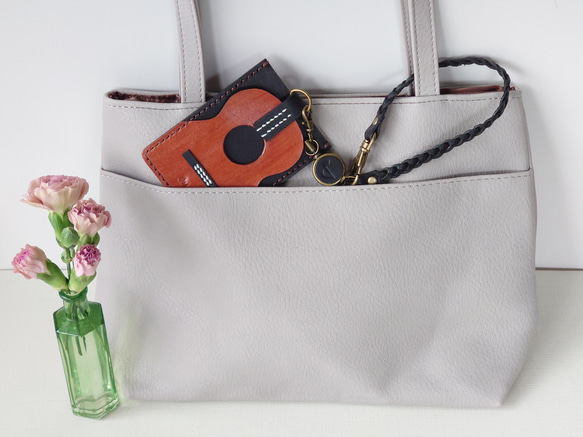 【名入れ】【ギター・ウクレレパスケース【カード2枚収納】リール＆ロープ付 ※袋ラッピング無料 14枚目の画像