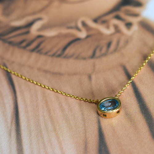 NK02 細工製作 宝石質 天然トパーズ 薄青 青 覆輪留 ネックレス 金属  