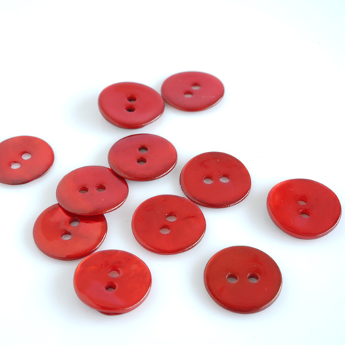 3個) 12mm カラー貝ボタン 赤 フランス製 ＊ 天然素材 シェルボタン