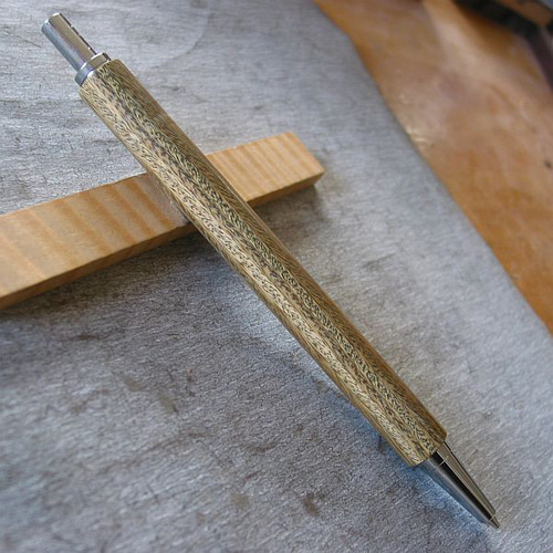 神の木【パロサント】木軸シャープペン 珍しい緑色の香木【即日発送