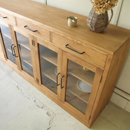 無垢材×アイアン脚のサイドボード・本棚・ラック・横幅136.5cm・送料込み 無垢材×アイアン脚のサイドボード・本棚・ラック・横幅136.5cm・送料