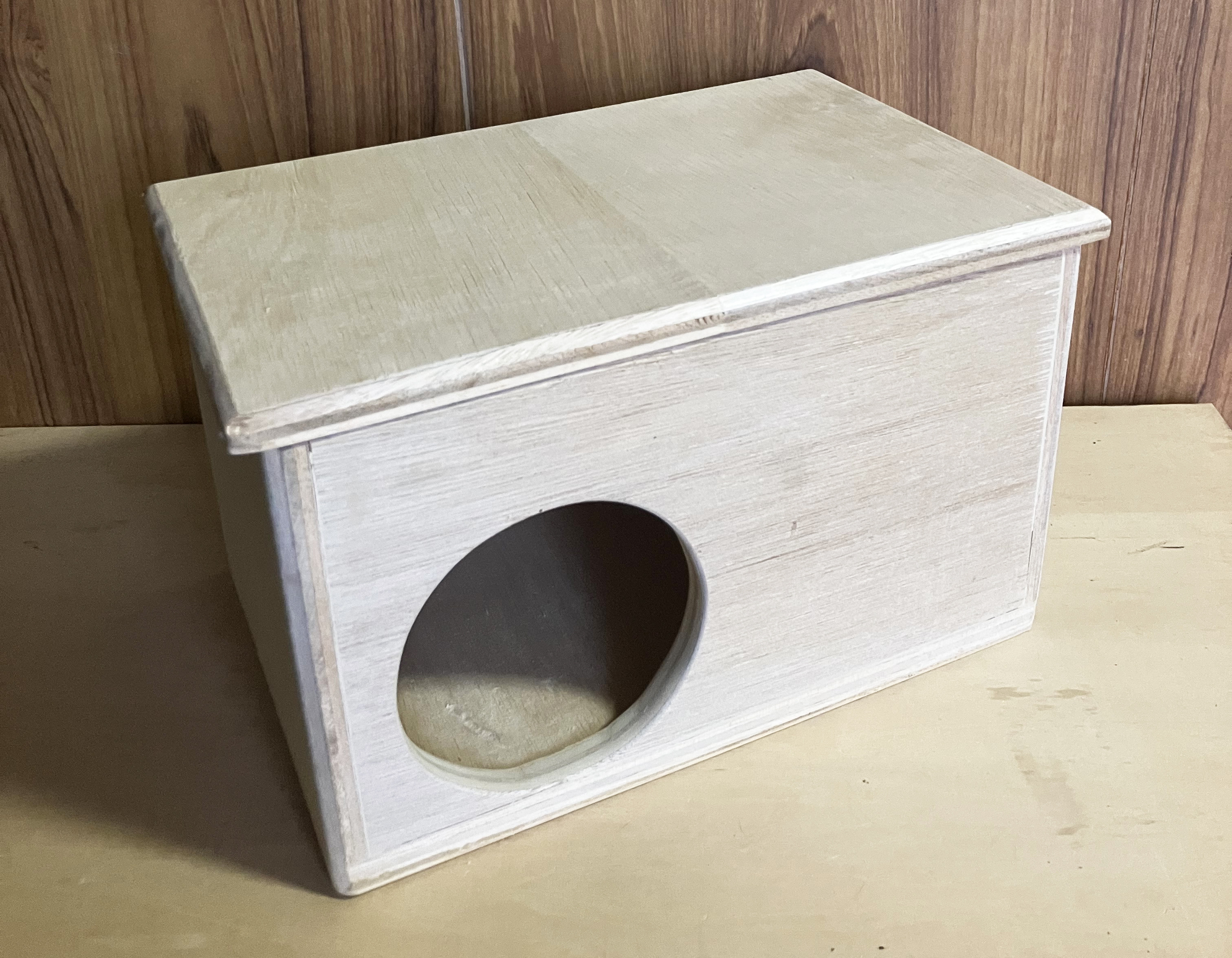 小さなペット用の木製ハウス（子ウサギ・テグー・リスなど）