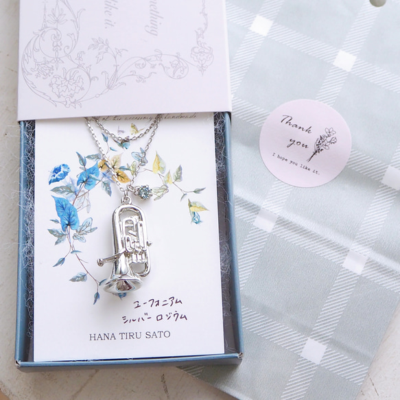 【ネックレス】ミニチュア楽器と選べる誕生石クリスタルのネックレス 10枚目の画像