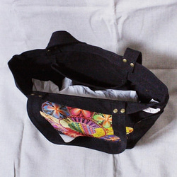 ニャンドゥティレースの大きめのポケット付きトートバッグ グレー LGTG-PT-MT 3枚目の画像