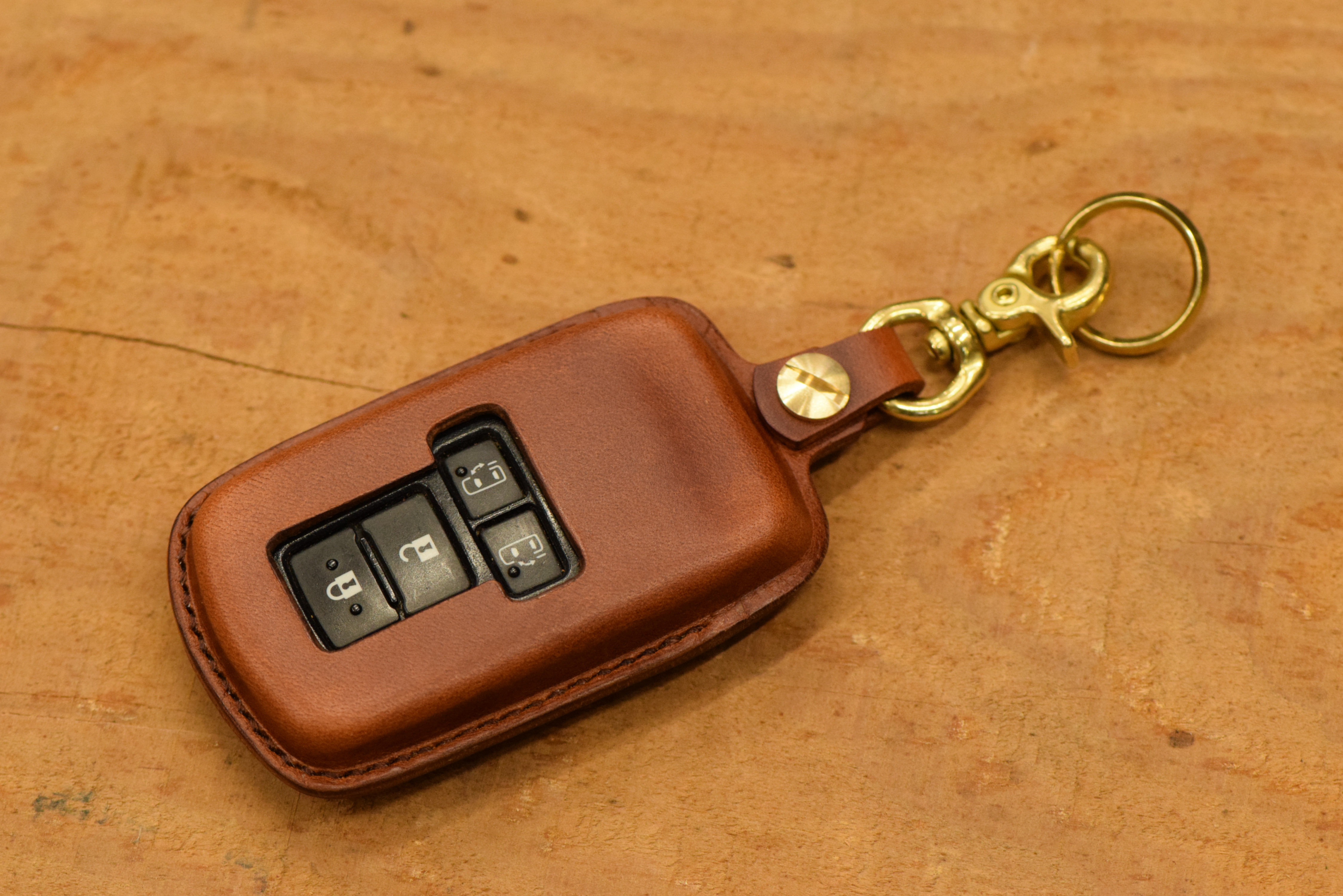 トヨタ（エスクァイアなど）スマートキーケース/ランクル/名入れ可能/総手縫い仕上げ/プレゼント/色指定可能/オーダー