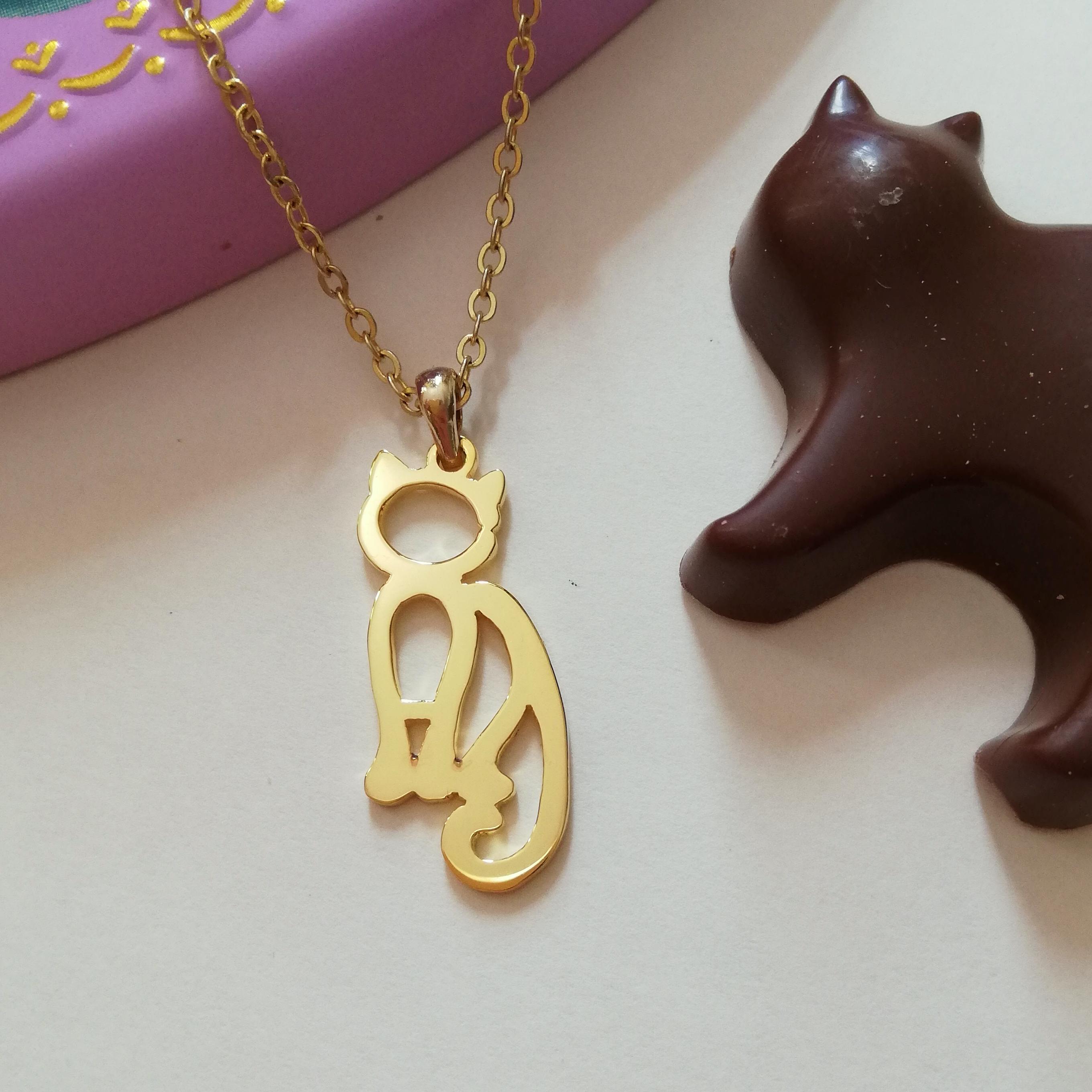 【期間限定送料無料】実はアルファベットでデザイン “CAT”(ネコ) 文字絵 ネックレス