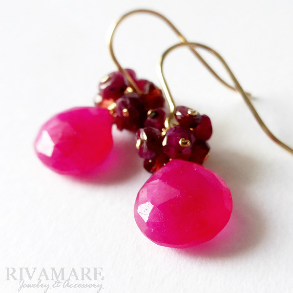 「フレジェの誘惑」フューシャピンクカルセドニー モザンビークガーネット ルビー 天然石ピアス イヤリング変更可