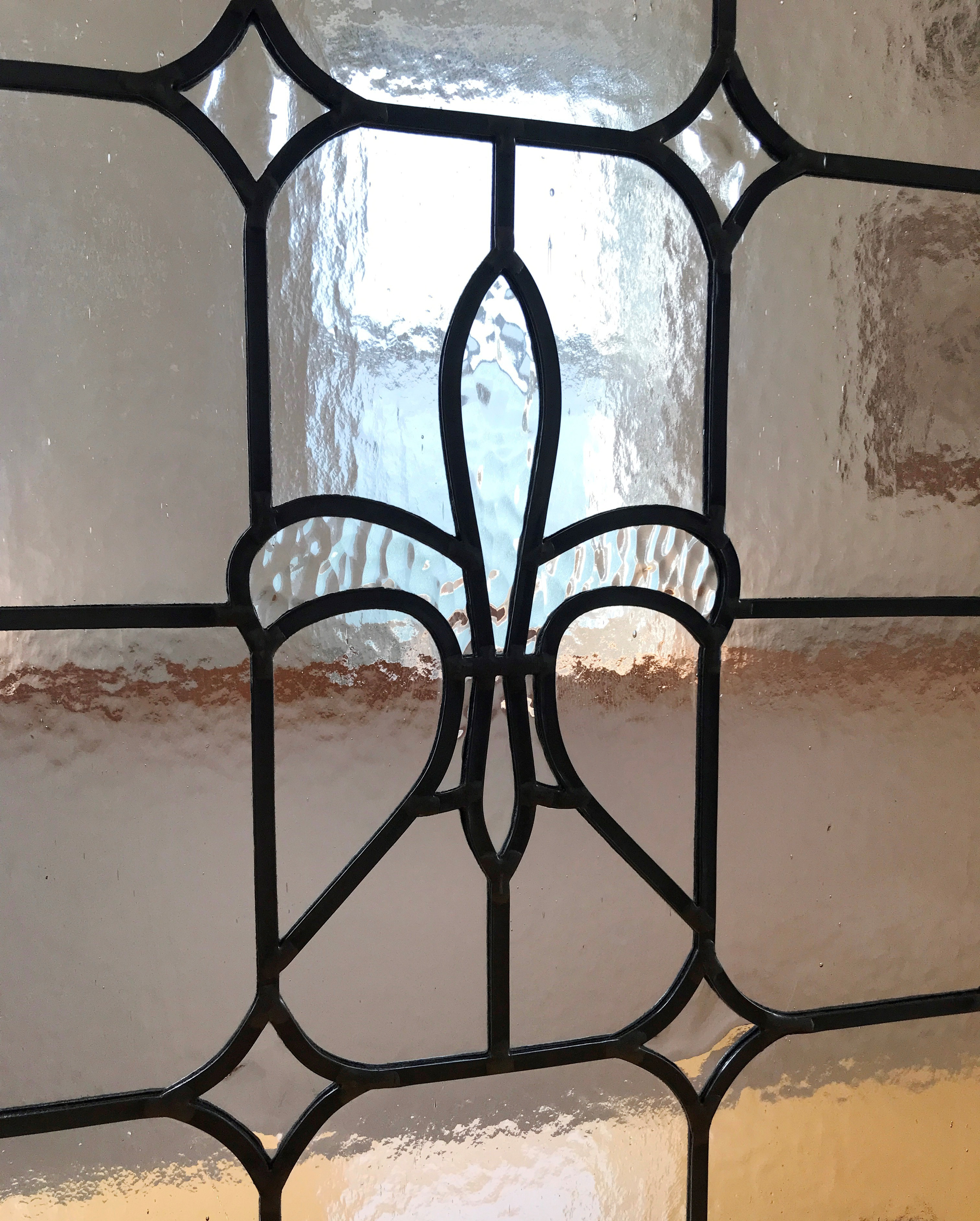 「無色＆フルールドリス」ステンドグラスパネル