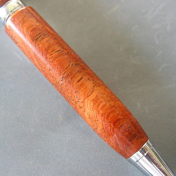 【花梨】ナーラ木軸ボールペン 赤い木肌と木目が綺麗【即日発送】　　　　　　　★シャープペンに変更可　 6枚目の画像