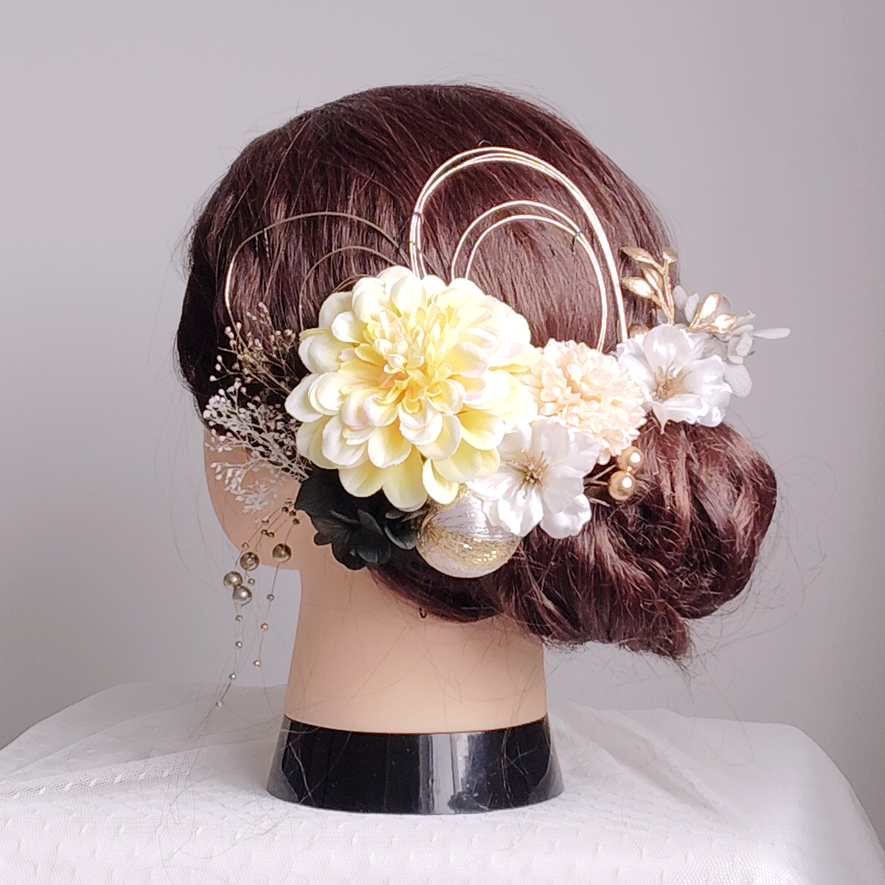 上品ジニアと小花の髪飾り　結婚式　成人式　卒業式　花嫁　和装　白無垢　色打掛　着物　ヘッドドレス　前撮り　振袖　黒　黄色
