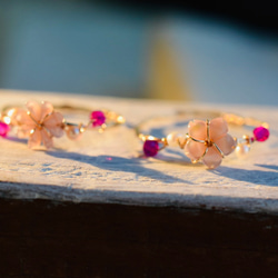 花貝殼櫻花粉6mm、淡水珍珠、紅寶石、纏繞戒指/k14gf 第3張的照片