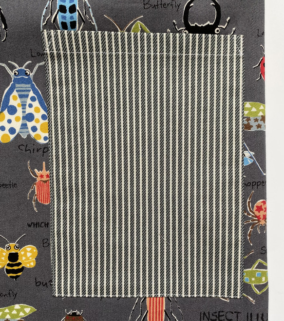 昆虫柄☆こどもエプロン100〜110サイズ、三角巾、巾着の3点セット 4枚目の画像