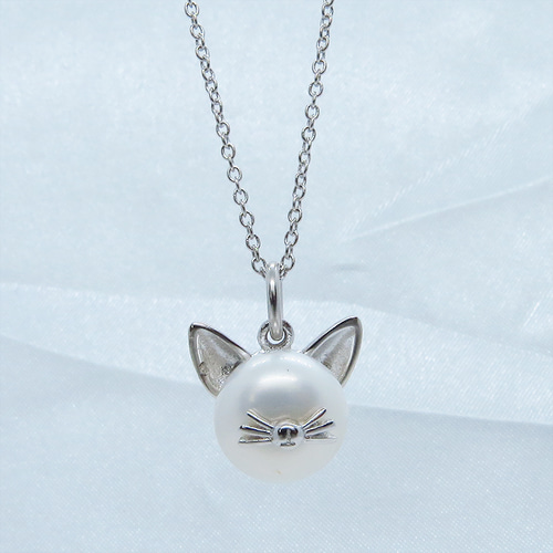 シルバー925 ひげつき猫耳パールのペンダント型ネックレス 淡水