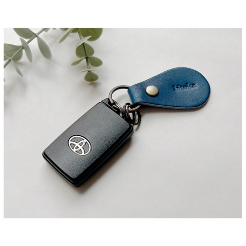 栃木レザー＊しずく型レザーキーホルダー 席札 プチギフト ネームタグ