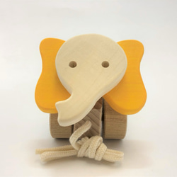 木のおもちゃ プルトーイ ゾウ 動物 赤ちゃん おもちゃ 木育 日本製 自然 日本製で手になじむおもちゃ 1枚目の画像