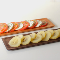 サンマを乗せるのにちょうどいい木製皿（チェリー長皿） 6枚目の画像