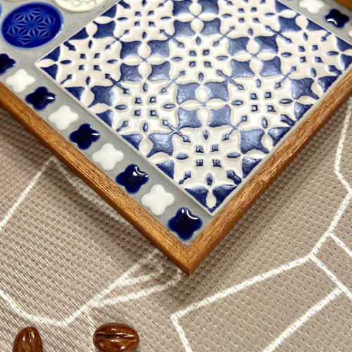 受注制作品】青・和洋柄 タイルカフェトレー...♪*ﾟ お盆・トレイ 