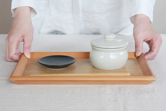 【梅干し・お漬物入れ・お砂糖入れに】 加藤さんのつくる甕（かめ）1合・白　梅干し7粒ほど入ります 11枚目の画像