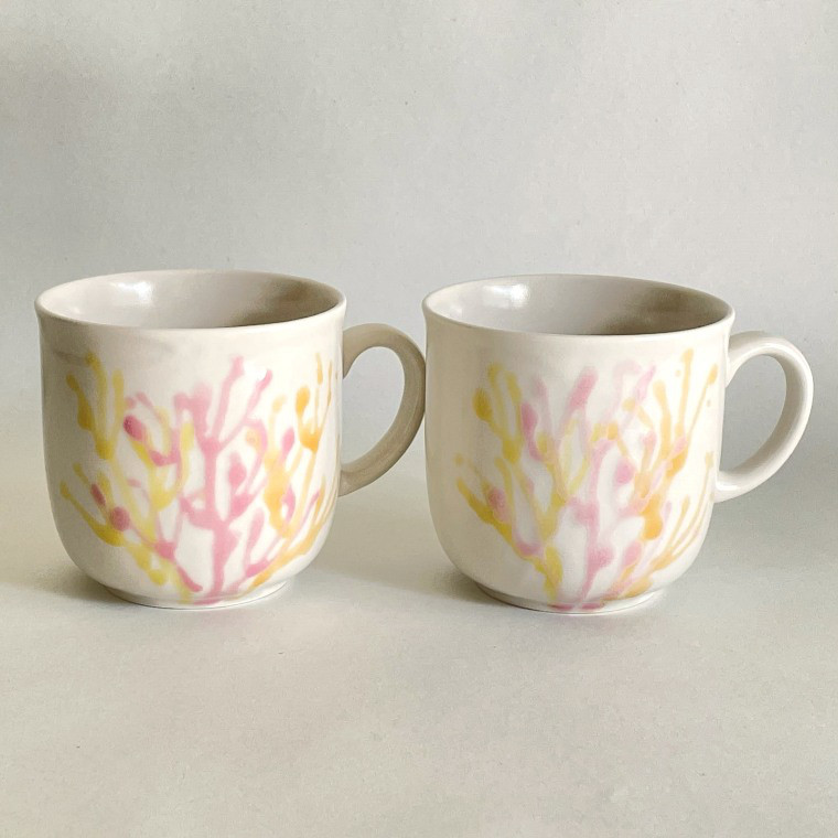 結婚祝いのプレゼント 縁起の良い珊瑚カップのペアセット 白色  引出物 <名入れ対応可> 【ギフトボックス＆紙袋付き】