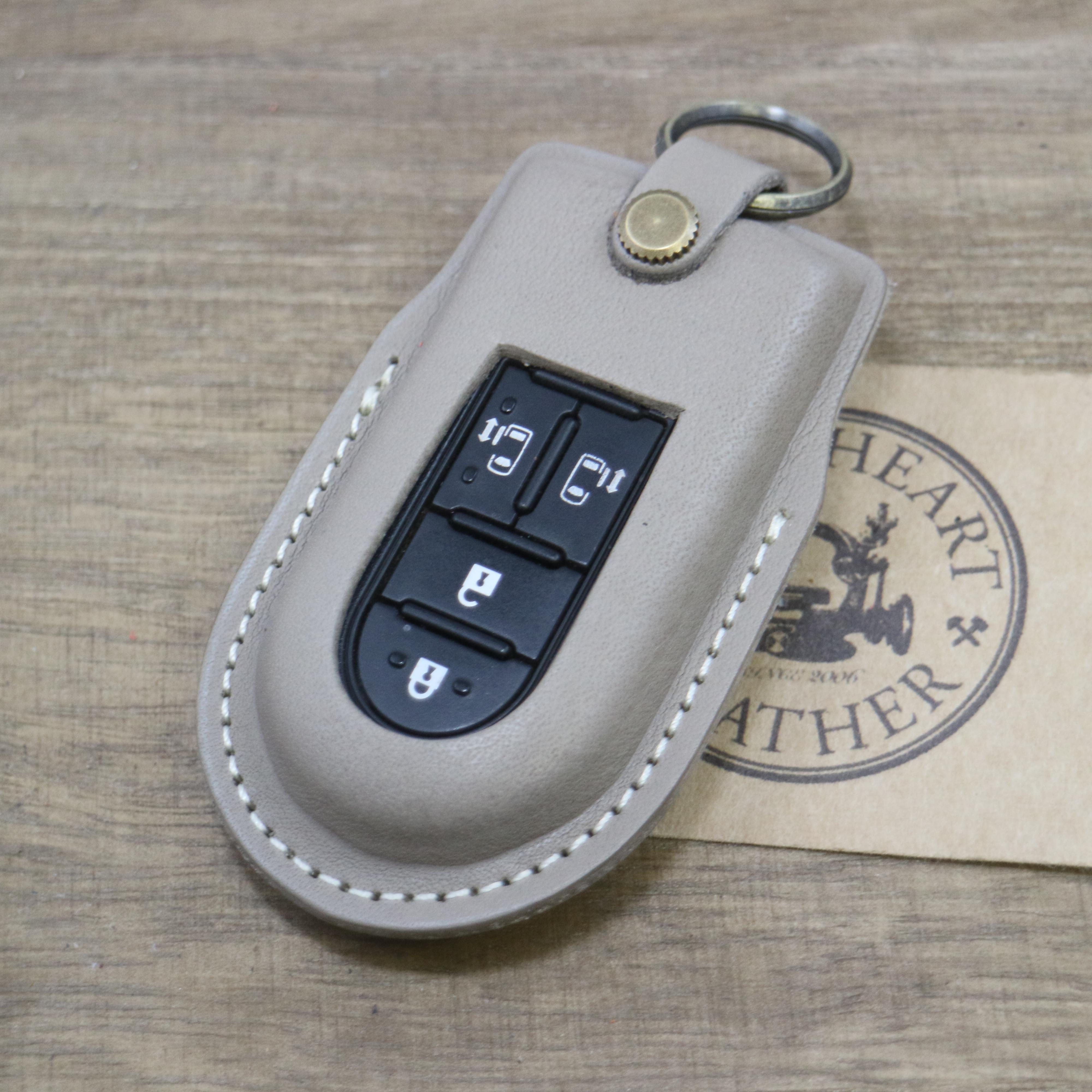 名入れ 無料 スマートキーケース　トヨタ 　本革 　ルーミー パッソ タンク 等 【レザーキースーツ】