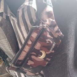 真鍮ブラス製　三日月デザイン　ハットやバッグにピンズブローチ 6枚目の画像