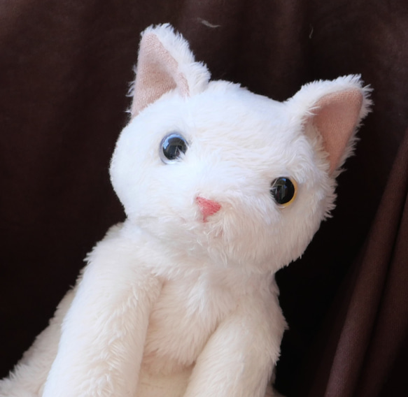 オッドアイの白猫(2ヶ月以内で発送) ぬいぐるみ Stepping-Dogs 通販