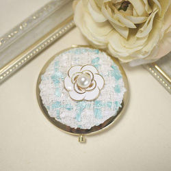 Lynton Tweed White Camellia Compact Mirror (White x Blue) 第2張的照片