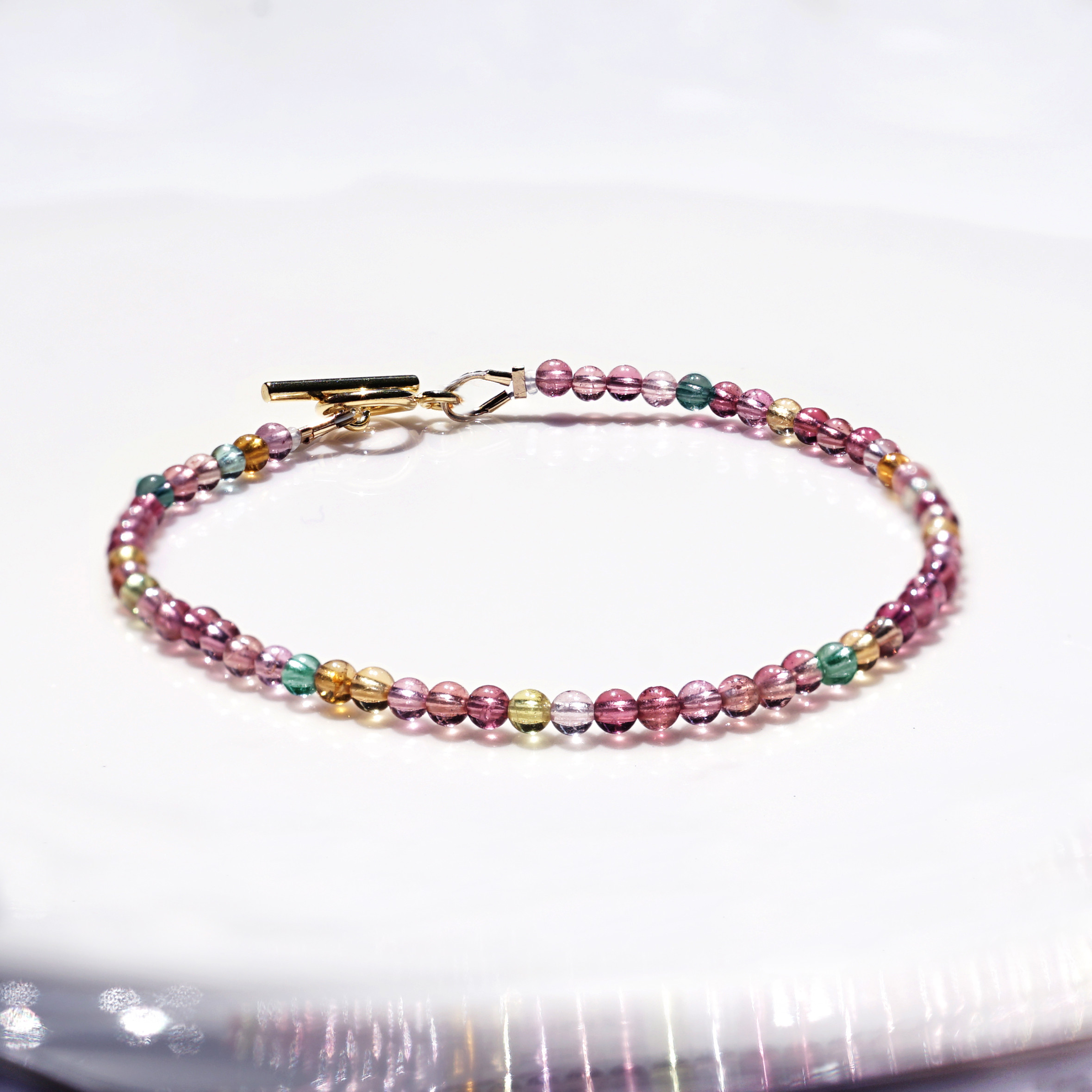 マルチカラートルマリンによるオーロラのブレスレット　～Aurelia