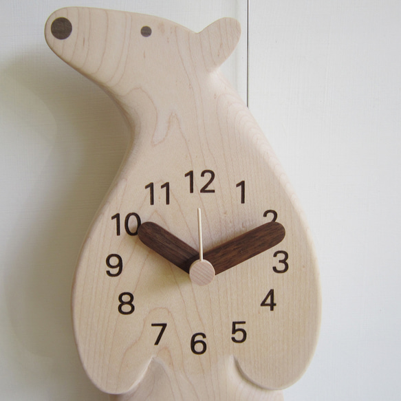 ポーラベア　掛け時計 4枚目の画像