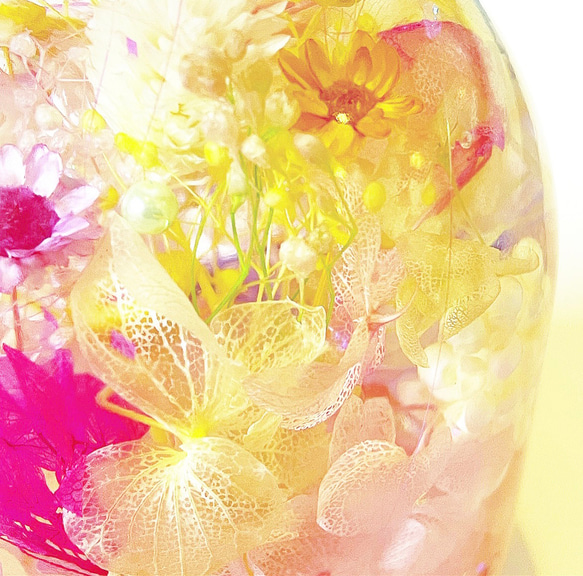 再販24✳︎『春花の森』プリザーブドフラワーとクリスタルのメルヘンハーバリウムライト 4枚目の画像
