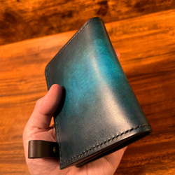 革の手染め- L字ファスナー半財布 / グリーン（緑+青） 9枚目の画像