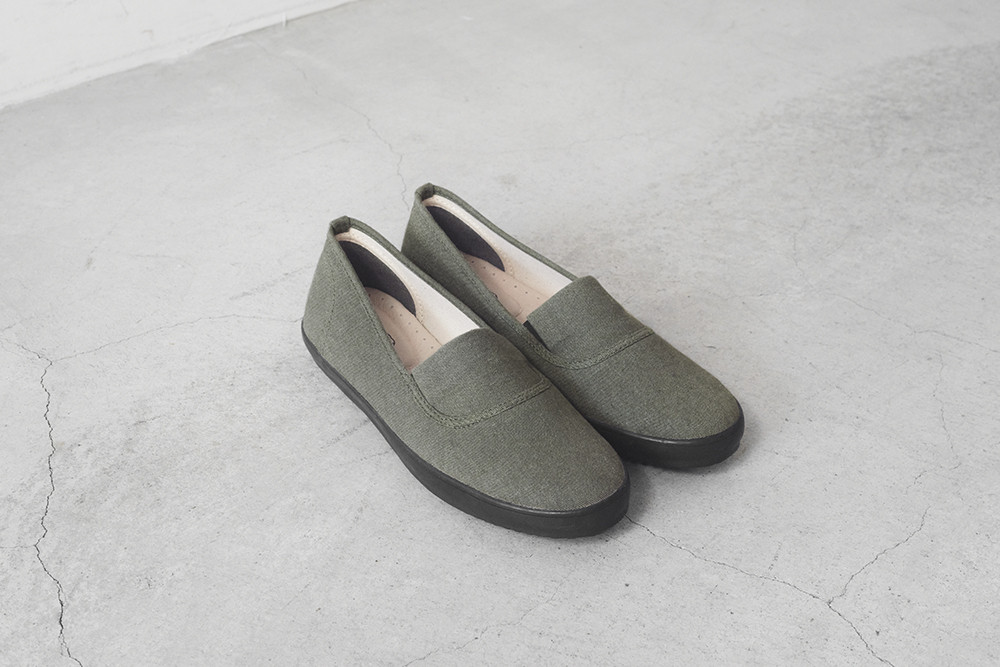 スリッポン｜履き口ゴムタイプ・フィット感あり｜【ナチュラルカーキ】（オリーブグリーン） ｜hanamikoji｜靴