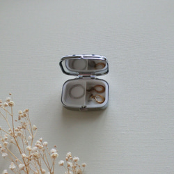 【再販】こぎん刺しのピルケース（アクセサリーケース）黒・スクエアⅯ 5枚目の画像