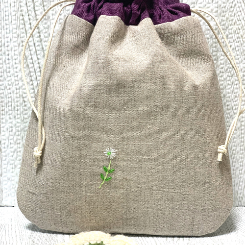 野の花刺繍の巾着袋（オオイヌノフグリとペンペン草） 巾着袋 桃屋